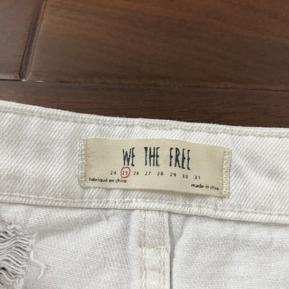 We The Free People Women's Size 25 White Zip It Up Cut Off Denim Mini Skirt - Picture 5 of 8